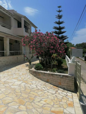  Makis Apartments  Ариллас